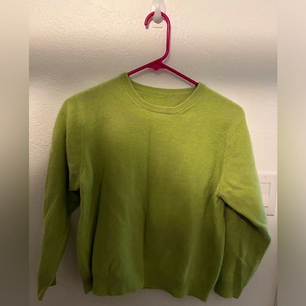 Vintage green cashmere sweater